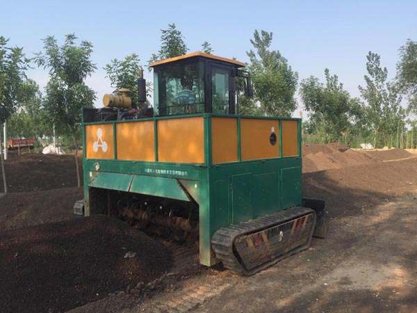 選擇合適的輔料對(duì)減少堆肥過程中的有害氣體排放有何影響