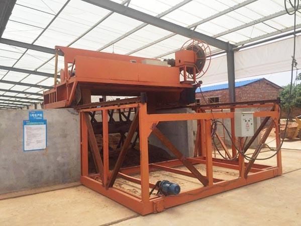 豬糞發(fā)酵有機肥設(shè)備介紹