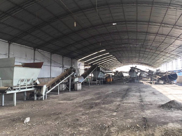 建個有機肥加工廠一年的利潤有多少錢？需要哪些有機肥加工設(shè)備？