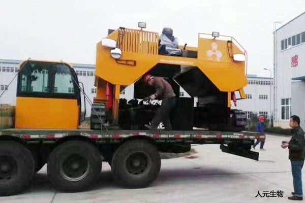 有機肥發(fā)酵翻堆機有哪些優(yōu)勢？